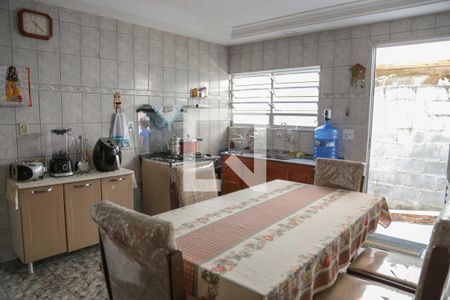 Casa à venda com 180m², 4 quartos e 1 vaga Casa à venda com 180m², 4 quartos e 1 vagaCozinha
