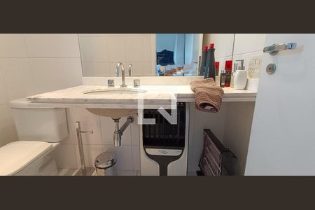 Apartamento à venda com 149m², 4 quartos e 2 vagasBanheiro da Suíte 1