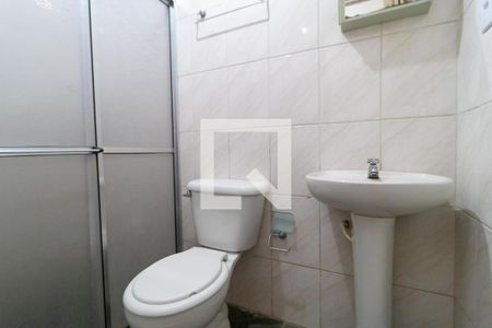 Banheiro de kitnet/studio para alugar com 1 quarto, 15m² em Cidade Universitária, Campinas