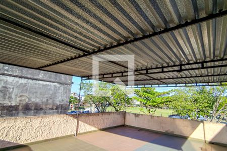 Casa à venda com 240m², 3 quartos e sem vagaterraço