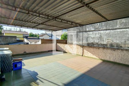 Casa à venda com 240m², 3 quartos e sem vagaterraço