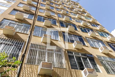 Apartamento à venda com 45m², 1 quarto e sem vagaFachada