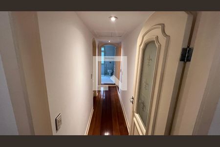 Apartamento à venda com 170m², 3 quartos e 2 vagasCorredor