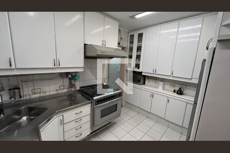 Apartamento à venda com 170m², 3 quartos e 2 vagasCozinha