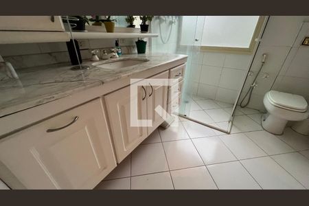 Apartamento à venda com 170m², 3 quartos e 2 vagasBanheiro