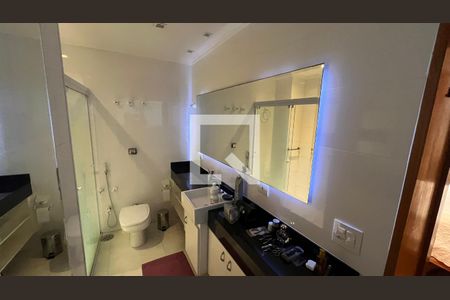 Apartamento à venda com 170m², 3 quartos e 2 vagasBanheiro da Suíte