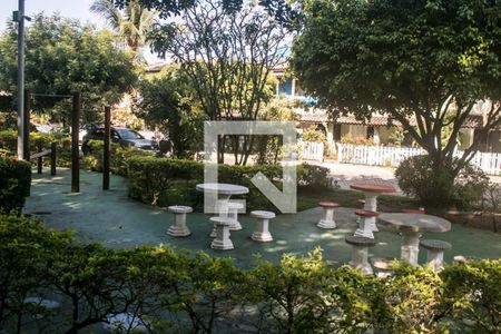 Casa de condomínio para alugar com 200m², 4 quartos e 4 vagas Casa de condomínio para alugar com 200m², 4 quartos e 4 vagasÁrea comum