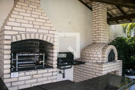 Casa de condomínio para alugar com 200m², 4 quartos e 4 vagas Casa de condomínio para alugar com 200m², 4 quartos e 4 vagasÁrea comum - Churrasqueira