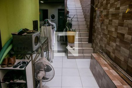 Casa de condomínio para alugar com 200m², 4 quartos e 4 vagas Casa de condomínio para alugar com 200m², 4 quartos e 4 vagasÁrea