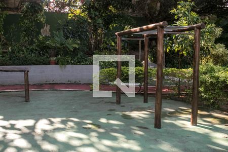 Casa de condomínio para alugar com 200m², 4 quartos e 4 vagas Casa de condomínio para alugar com 200m², 4 quartos e 4 vagasÁrea comum