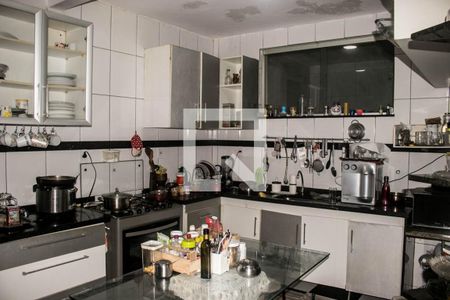 Casa de condomínio para alugar com 200m², 4 quartos e 4 vagas Casa de condomínio para alugar com 200m², 4 quartos e 4 vagasCozinha