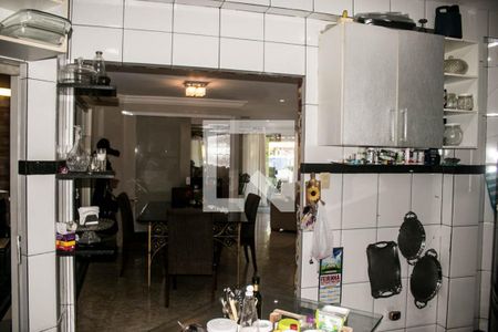 Casa de condomínio para alugar com 200m², 4 quartos e 4 vagas Casa de condomínio para alugar com 200m², 4 quartos e 4 vagasCozinha