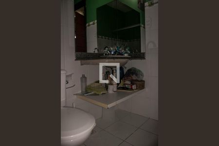 Casa de condomínio para alugar com 200m², 4 quartos e 4 vagas Casa de condomínio para alugar com 200m², 4 quartos e 4 vagasBanheiro