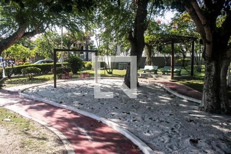 Casa de condomínio para alugar com 200m², 4 quartos e 4 vagas Casa de condomínio para alugar com 200m², 4 quartos e 4 vagasParque