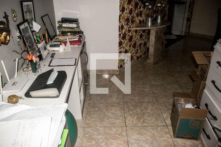 Casa de condomínio para alugar com 200m², 4 quartos e 4 vagas Casa de condomínio para alugar com 200m², 4 quartos e 4 vagasEscritório