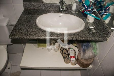 Casa de condomínio para alugar com 200m², 4 quartos e 4 vagas Casa de condomínio para alugar com 200m², 4 quartos e 4 vagasBanheiro