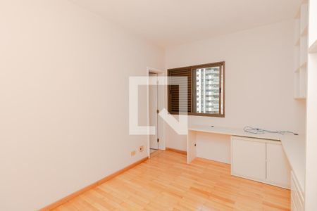 Apartamento à venda com 180m², 4 quartos e 2 vagas Apartamento à venda com 180m², 4 quartos e 2 vagasQuarto 4