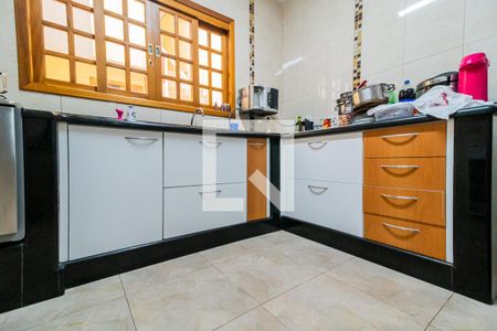 Casa à venda com 338m², 3 quartos e 2 vagasCozinha - Armários