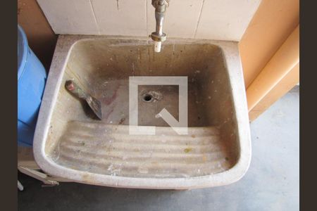 Casa à venda com 176m², 3 quartos e 3 vagasCasa 2 - Área de Serviço