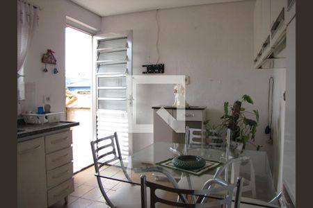 Casa à venda com 176m², 3 quartos e 3 vagasCasa 2 - Cozinha