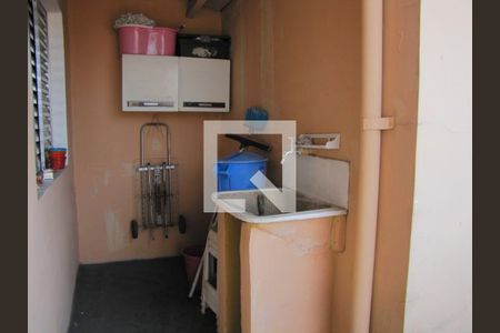 Casa à venda com 176m², 3 quartos e 3 vagasCasa 2 - Área de Serviço