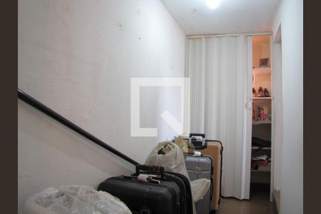 Casa à venda com 176m², 3 quartos e 3 vagasCasa 2 - Corredor