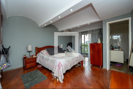 Casa à venda com 300m², 5 quartos e 3 vagas Casa à venda com 300m², 5 quartos e 3 vagasQuarto 2