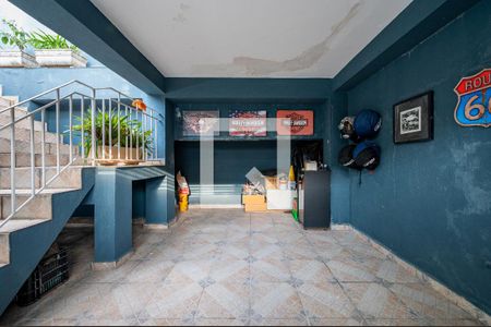 Casa à venda com 300m², 5 quartos e 3 vagas Casa à venda com 300m², 5 quartos e 3 vagasQuintal