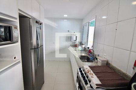 Apartamento à venda com 180m², 3 quartos e 2 vagas Apartamento à venda com 180m², 3 quartos e 2 vagasCozinha