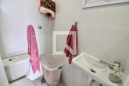 Apartamento à venda com 180m², 3 quartos e 2 vagas Apartamento à venda com 180m², 3 quartos e 2 vagasBanheiro de serviço