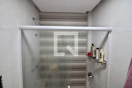 Apartamento à venda com 180m², 3 quartos e 2 vagas Apartamento à venda com 180m², 3 quartos e 2 vagasBanheiro da Suíte