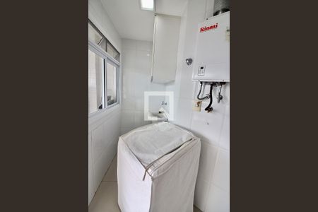 Apartamento à venda com 180m², 3 quartos e 2 vagas Apartamento à venda com 180m², 3 quartos e 2 vagasÁrea de Serviço