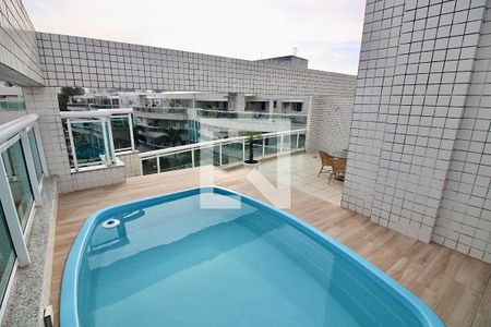 Apartamento à venda com 180m², 3 quartos e 2 vagas Apartamento à venda com 180m², 3 quartos e 2 vagasPiscina