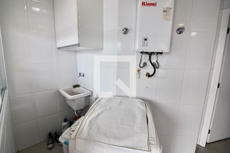Apartamento à venda com 180m², 3 quartos e 2 vagas Apartamento à venda com 180m², 3 quartos e 2 vagasÁrea de Serviço