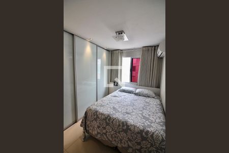 Apartamento à venda com 180m², 3 quartos e 2 vagas Apartamento à venda com 180m², 3 quartos e 2 vagasSuite