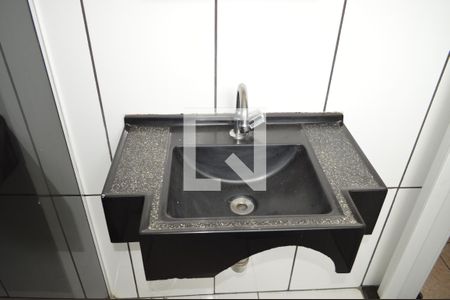 Casa à venda com 209m², 4 quartos e 2 vagasBanheiro Casa 2