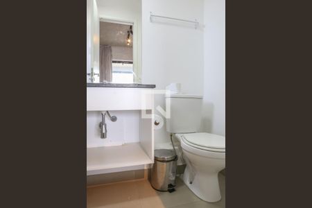 Banheiro de kitnet/studio para alugar com 1 quarto, 30m² em Bom Retiro, São Paulo