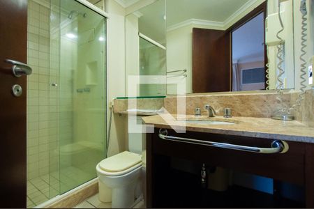 Banheiro de kitnet/studio para alugar com 1 quarto, 30m² em Cerqueira César, São Paulo