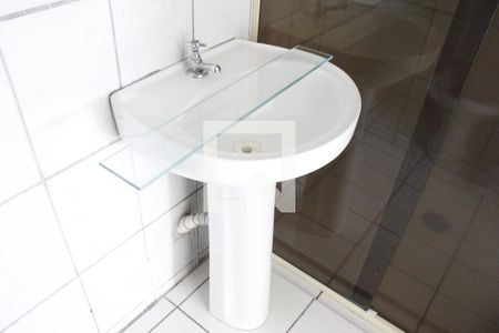 Banheiro de casa para alugar com 2 quartos, 80m² em Parque Monteiro Soares, São Paulo