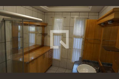 Casa à venda com 300m², 3 quartos e 2 vagasBanheiro 1