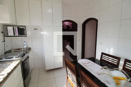 Casa à venda com 315m², 6 quartos e 1 vagaCozinha