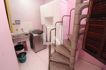 Casa à venda com 315m², 6 quartos e 1 vagaÁrea de Serviço