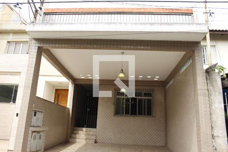 Casa à venda com 150m², 2 quartos e 2 vagasFachada