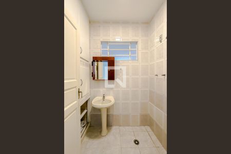 Casa à venda com 110m², 2 quartos e 2 vagasBanheiro