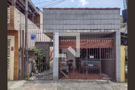 Casa à venda com 120m², 3 quartos e 1 vaga Casa à venda com 120m², 3 quartos e 1 vagaFachada