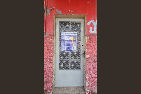 Casa à venda com 250m², 2 quartos e 2 vagas Casa à venda com 250m², 2 quartos e 2 vagasFachada