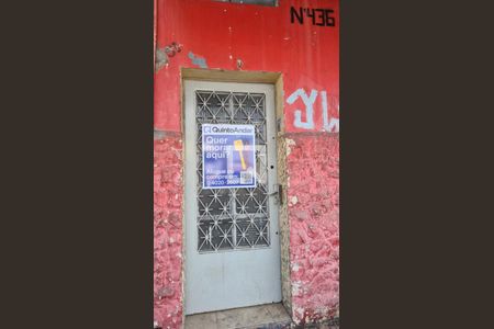 Casa à venda com 250m², 2 quartos e 2 vagas Casa à venda com 250m², 2 quartos e 2 vagasFachada