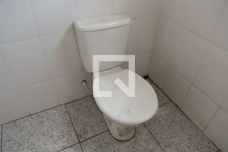 Casa à venda com 250m², 2 quartos e 2 vagas Casa à venda com 250m², 2 quartos e 2 vagasBanheiro