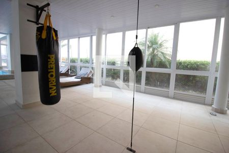 Apartamento à venda com 68m², 2 quartos e 2 vagas Apartamento à venda com 68m², 2 quartos e 2 vagasÁrea comum - Piscina