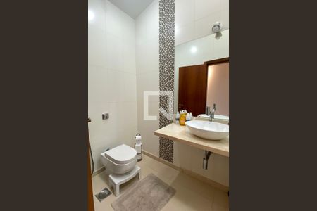 Casa de condomínio à venda com 700m², 5 quartos e 5 vagasBanheiro da Suíte 4